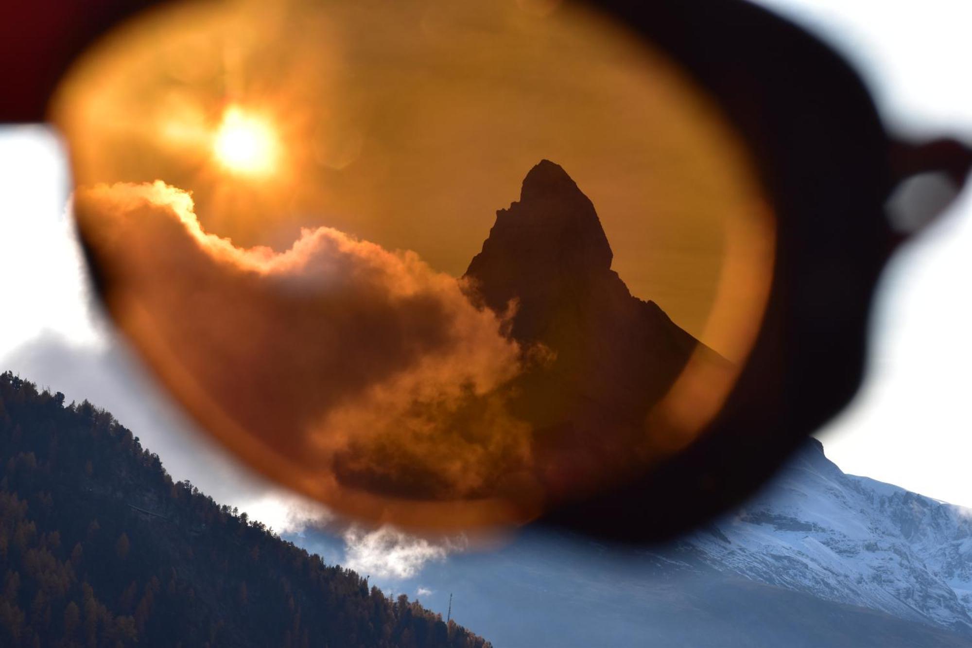 Hotel Matterhornblick Zermatt Bagian luar foto